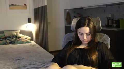 Snapshot of _whoareu_ chatting on November 30, 2025, 11:58 am Kristina online show from November 30, 2025, 11:58 am