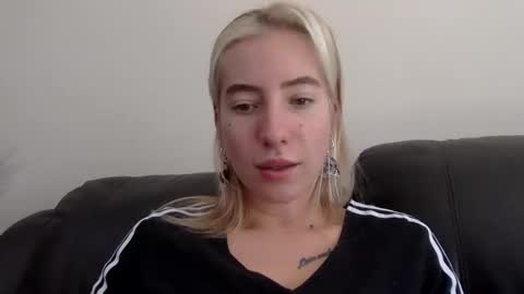 Snapshot of _your_baby_2 chatting on October 29, 2025, 7:04 pm _your_baby_2 online show from October 29, 2025, 7:04 pm