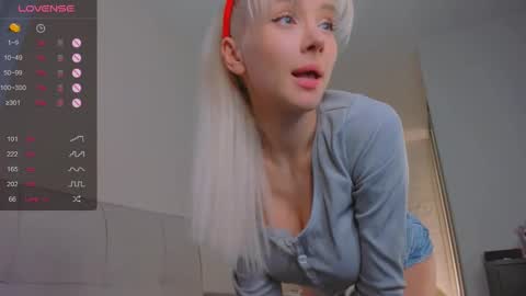 Tessa -  online show from December 25, 2024, 11:54 am