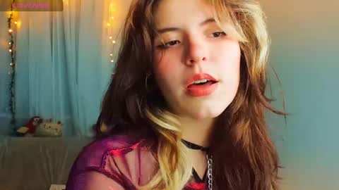 _yourcherrybomb online show from February 17, 2025, 4:42 am