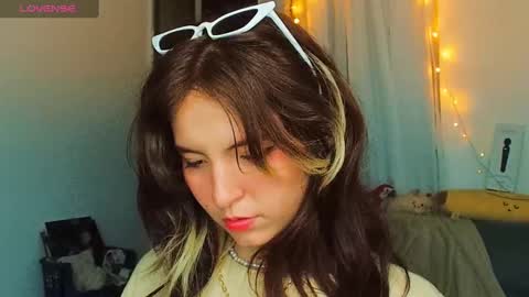 _yourcherrybomb online show from February 24, 2025, 6:49 am