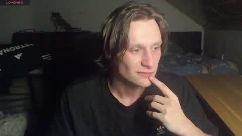 _yourcuteboy_ online show from October 2, 2025, 10:39 pm