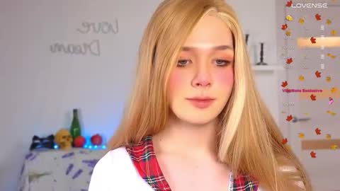 Snapshot of _yourfoxy_ chatting on October 31, 2025, 3:24 pm LITTLE FOX online show from October 31, 2025, 3:24 pm