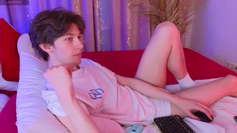 Snapshot of a11ice chatting on November 30, 2025, 1:15 pm Denis online show from November 30, 2025, 1:15 pm