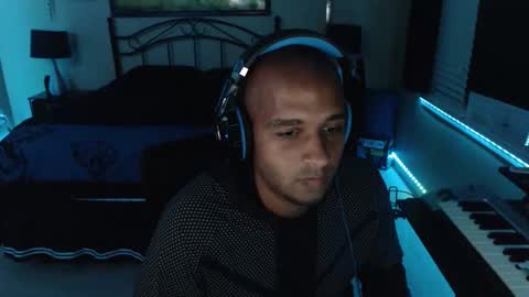 a4orce online show from October 23, 2025, 1:49 am