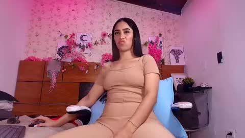 Snapshot of a_aisha chatting on September 9, 2025, 11:54 am Aisha online show from September 9, 2025, 11:54 am