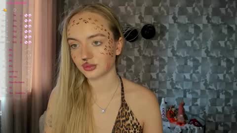 Snapshot of a_delina chatting on October 25, 2025, 10:45 am Adelina online show from October 25, 2025, 10:45 am