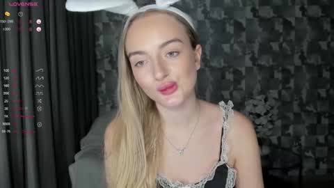 Snapshot of a_delina chatting on November 10, 2025, 2:27 pm Adelina online show from November 10, 2025, 2:27 pm