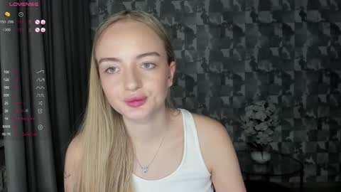 Snapshot of a_delina chatting on November 13, 2025, 2:16 pm Adelina online show from November 13, 2025, 2:16 pm