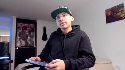 alejo online show from December 11, 2024, 2:33 pm