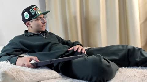 alejo online show from December 14, 2024, 4:12 am