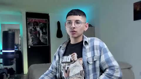 alejo online show from December 15, 2024, 1:57 am