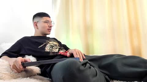 alejo online show from December 19, 2024, 4:46 pm