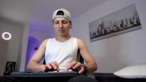 alejo online show from March 10, 2025, 6:16 am