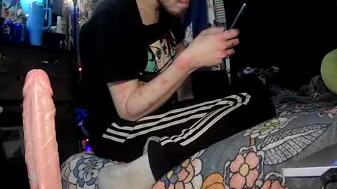 Snapshot of a_twinkie chatting on November 18, 2025, 1:44 am Chris online show from November 18, 2025, 1:44 am