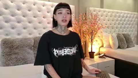 Snapshot of aa_lunit chatting on September 18, 2025, 1:13 pm Luni online show from September 18, 2025, 1:13 pm