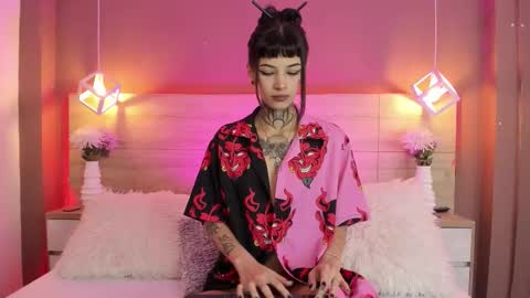 Snapshot of aa_lunit chatting on November 7, 2025, 1:55 pm Luni online show from November 7, 2025, 1:55 pm