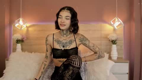 Snapshot of aa_lunit chatting on November 21, 2025, 2:27 pm Luni online show from November 21, 2025, 2:27 pm