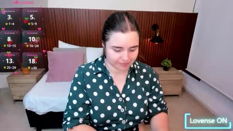 Abby Lee  online show from December 1, 2025, 7:41 pm