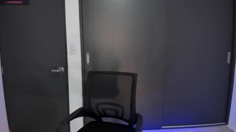 andrea online show from October 18, 2025, 4:04 am