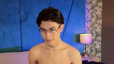 Aaron Ezequiel online show from September 11, 2025, 9:15 pm