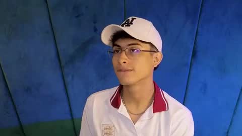 Aaron Ezequiel online show from October 12, 2025, 9:03 pm