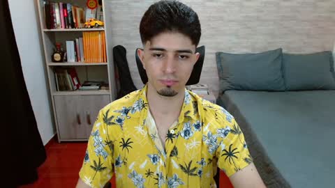 Snapshot of aaron_paul_ chatting on December 1, 2024, 8:31 pm Aaron online show from December 1, 2024, 8:31 pm