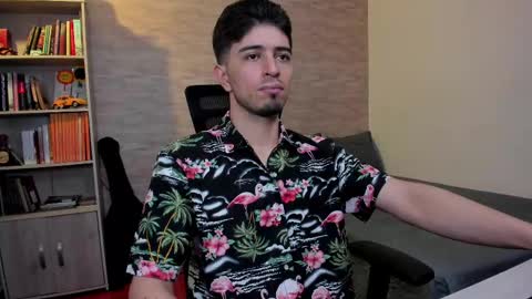 Snapshot of aaron_paul_ chatting on March 2, 2025, 7:56 pm Aaron online show from March 2, 2025, 7:56 pm