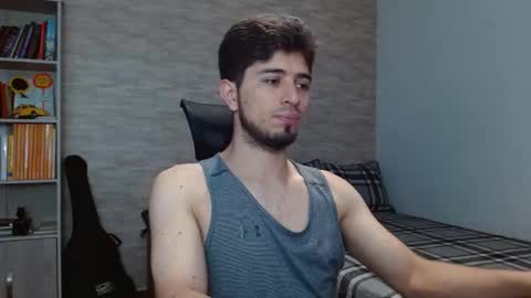 Snapshot of aaron_paul_ chatting on September 22, 2025, 7:49 pm Aaron online show from September 22, 2025, 7:49 pm