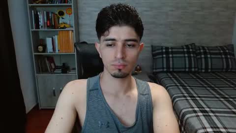 Snapshot of aaron_paul_ chatting on October 6, 2025, 7:00 pm Aaron online show from October 6, 2025, 7:00 pm