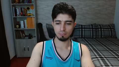 Snapshot of aaron_paul_ chatting on October 20, 2025, 7:03 pm Aaron online show from October 20, 2025, 7:03 pm