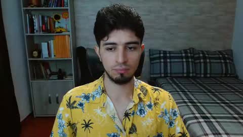 Snapshot of aaron_paul_ chatting on October 21, 2025, 7:25 pm Aaron online show from October 21, 2025, 7:25 pm