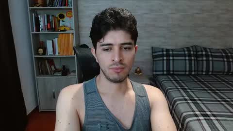 Snapshot of aaron_paul_ chatting on November 5, 2025, 7:47 pm Aaron online show from November 5, 2025, 7:47 pm