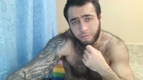 Snapshot of aaron_royal chatting on January 1, 2025, 6:16 pm Davin tayl online show from January 1, 2025, 6:16 pm