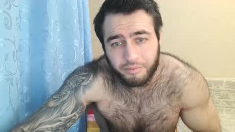 Snapshot of aaron_royal chatting on January 7, 2025, 6:14 pm Davin tayl online show from January 7, 2025, 6:14 pm