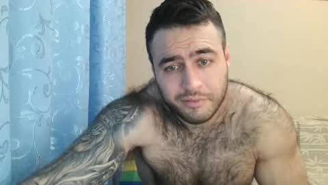 Snapshot of aaron_royal chatting on January 27, 2025, 3:18 pm Davin tayl online show from January 27, 2025, 3:18 pm