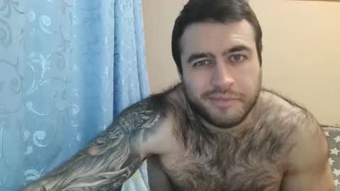 Snapshot of aaron_royal chatting on March 5, 2025, 6:34 pm Davin tayl online show from March 5, 2025, 6:34 pm