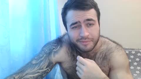 Snapshot of aaron_royal chatting on March 6, 2025, 5:14 am Davin tayl online show from March 6, 2025, 5:14 am