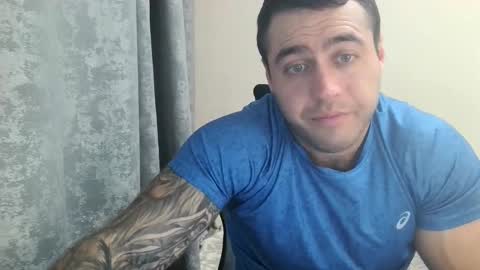 Snapshot of aaron_royal chatting on September 15, 2025, 3:01 pm Davin tayl online show from September 15, 2025, 3:01 pm