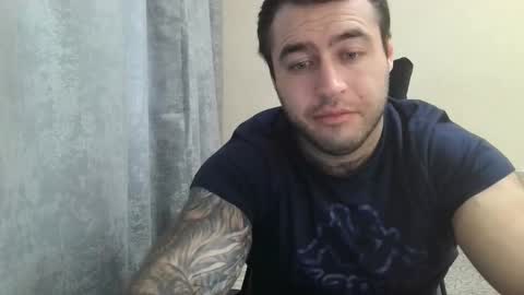 Snapshot of aaron_royal chatting on September 30, 2025, 4:06 am Davin tayl online show from September 30, 2025, 4:06 am