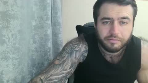 Snapshot of aaron_royal chatting on October 14, 2025, 7:03 pm Davin tayl online show from October 14, 2025, 7:03 pm