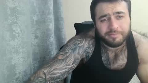 Snapshot of aaron_royal chatting on October 18, 2025, 4:19 pm Davin tayl online show from October 18, 2025, 4:19 pm