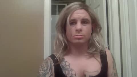 Snapshot of aaronprezent chatting on December 20, 2024, 10:05 am aaronprezent online show from December 20, 2024, 10:05 am