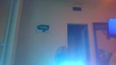 Snapshot of aaronprezent chatting on October 15, 2025, 10:15 am aaronprezent online show from October 15, 2025, 10:15 am