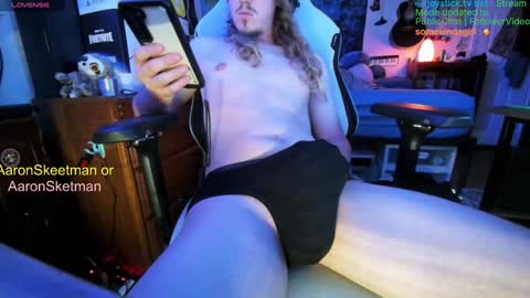 Snapshot of aaronskeetman chatting on January 19, 2025, 2:59 pm Aaron Skeetman online show from January 19, 2025, 2:59 pm