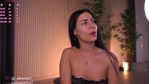Snapshot of abbela_white chatting on January 28, 2025, 12:43 pm Alexa online show from January 28, 2025, 12:43 pm