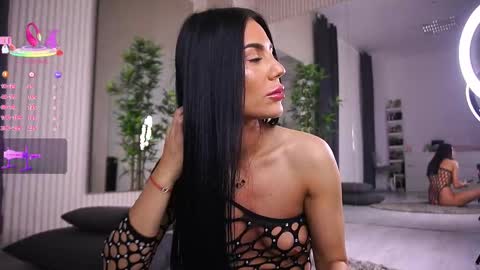 Snapshot of abbela_white chatting on March 5, 2025, 9:38 am Alexa online show from March 5, 2025, 9:38 am