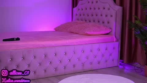 Snapshot of abbela_white chatting on September 12, 2025, 6:13 am Alexa online show from September 12, 2025, 6:13 am