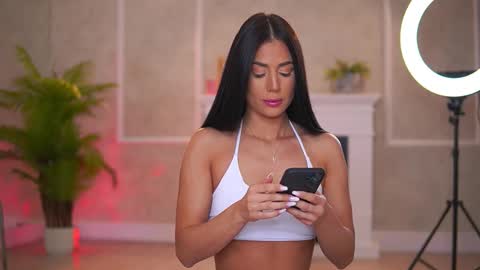 Snapshot of abbela_white chatting on September 19, 2025, 6:37 am Alexa online show from September 19, 2025, 6:37 am