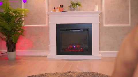 Snapshot of abbela_white chatting on October 14, 2025, 7:31 am Alexa online show from October 14, 2025, 7:31 am